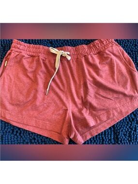 Vuori halo performance shorts Large